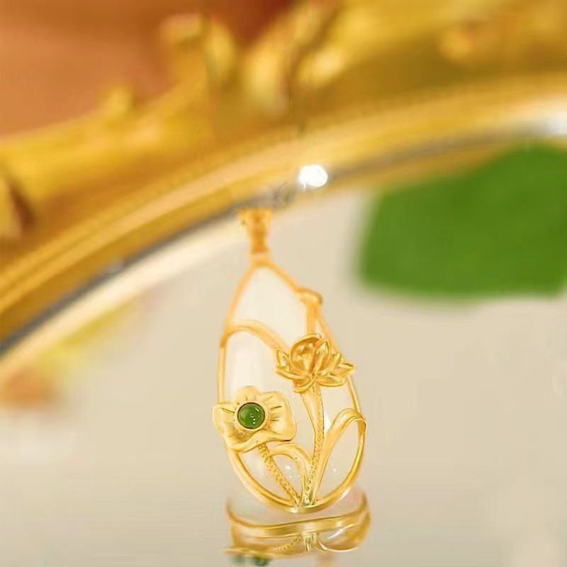 Water Drop Pendant Necklace Female Lotus Leaf Retro Fashion Elegance Clavicle Chain