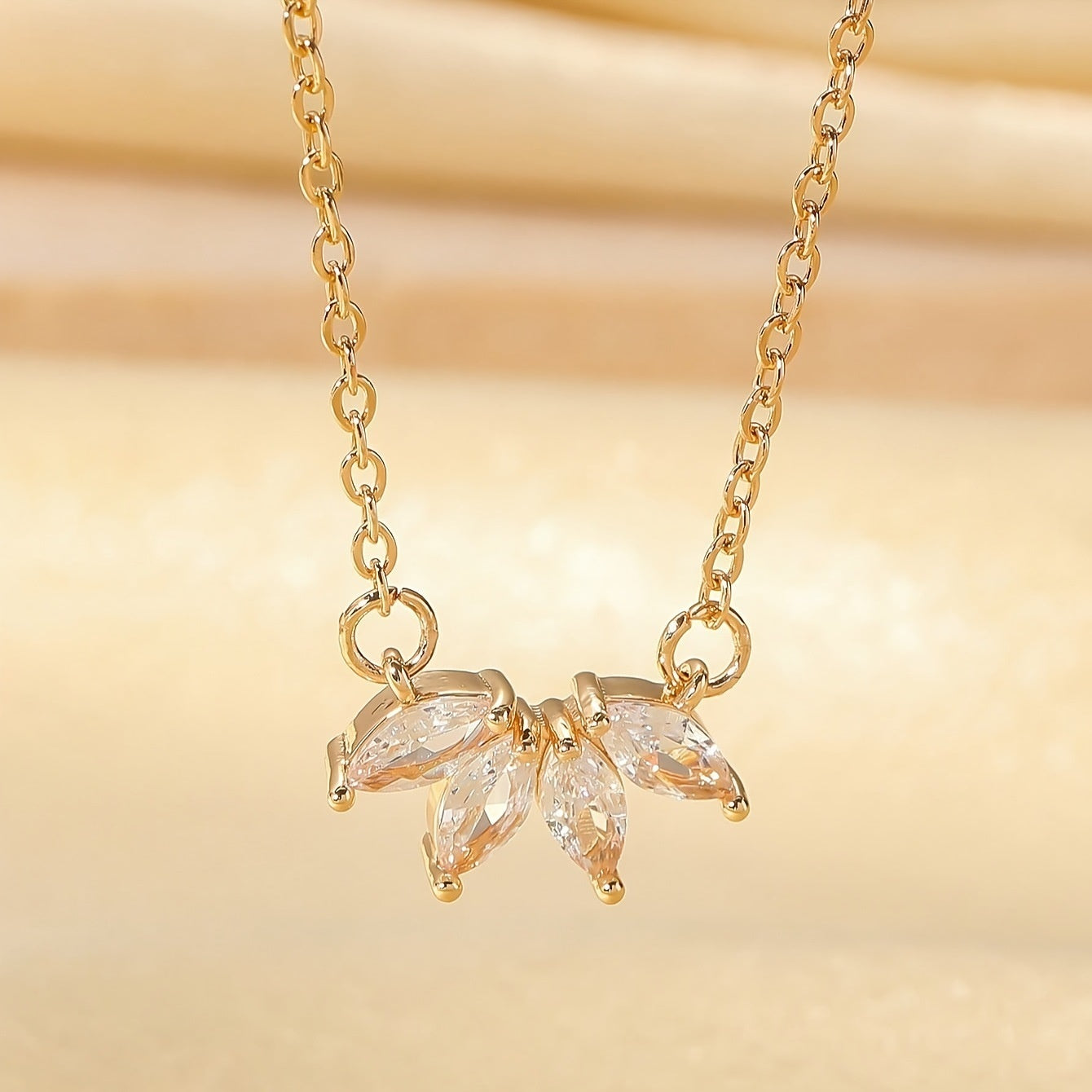 Rhinestone Leaf Necklace For Women Fashion Minority Design