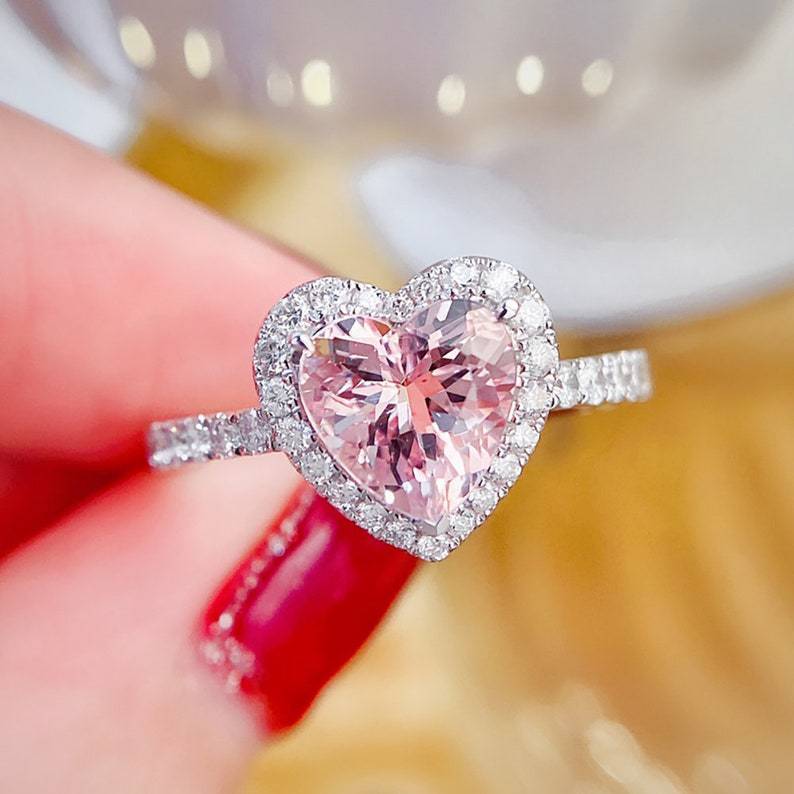 Women's Engagement Pink Diamond Alloy Inlaid Loving Heart Zircon Ring