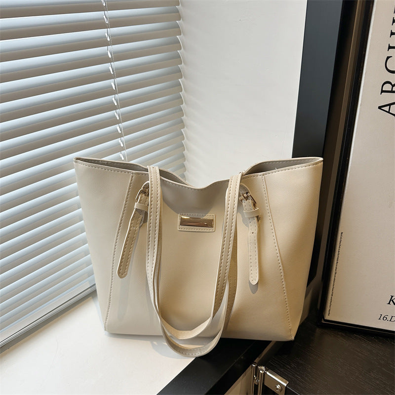 Simple Large Capacity Women's Retro Fashion Shoulder Bag