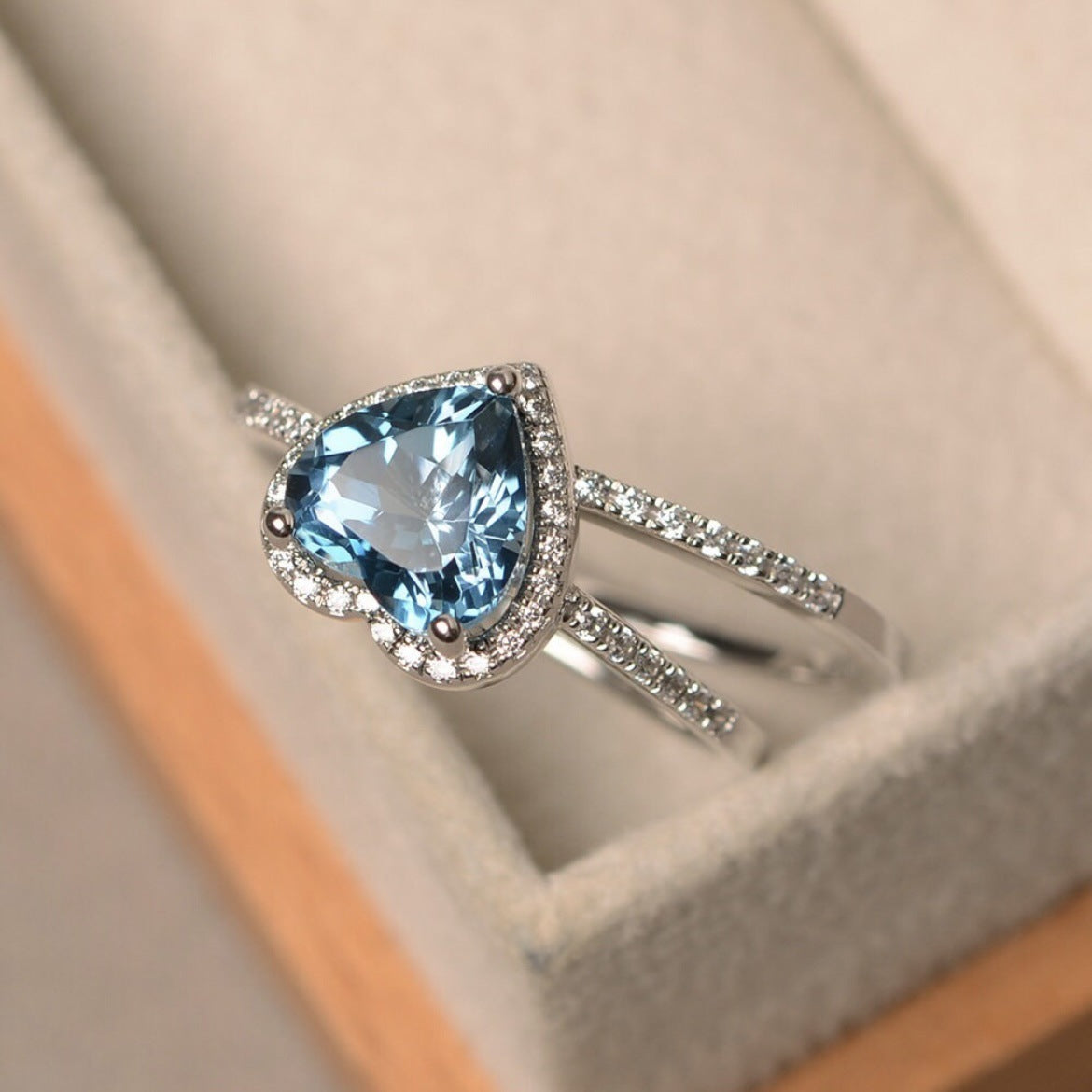 Blue Heart Zircon Ring Fashion Women Ornament